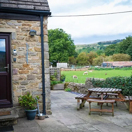 Flax Mill Redmire - Single Storey Architect Designed Property *